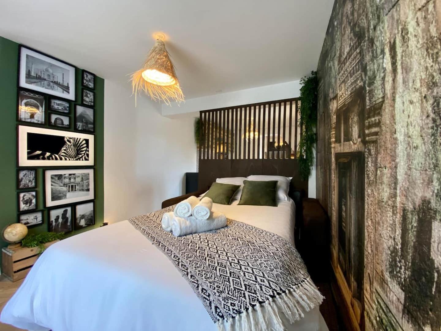L'Expedition - Best Keys - Experience Unique - Deco Immersive - Lit Queen Size & Canape Convertible - Centre Ville - Netflix & Wifi Illimite - Check-In Autonome - Parking Gratuit Villeneuve-sur-Yonne Eksteriør billede